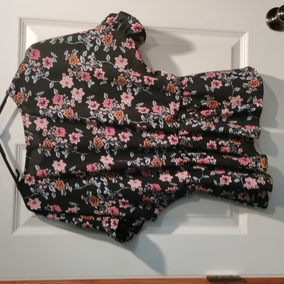 Floral v neck blouse - Picture 5 of 8